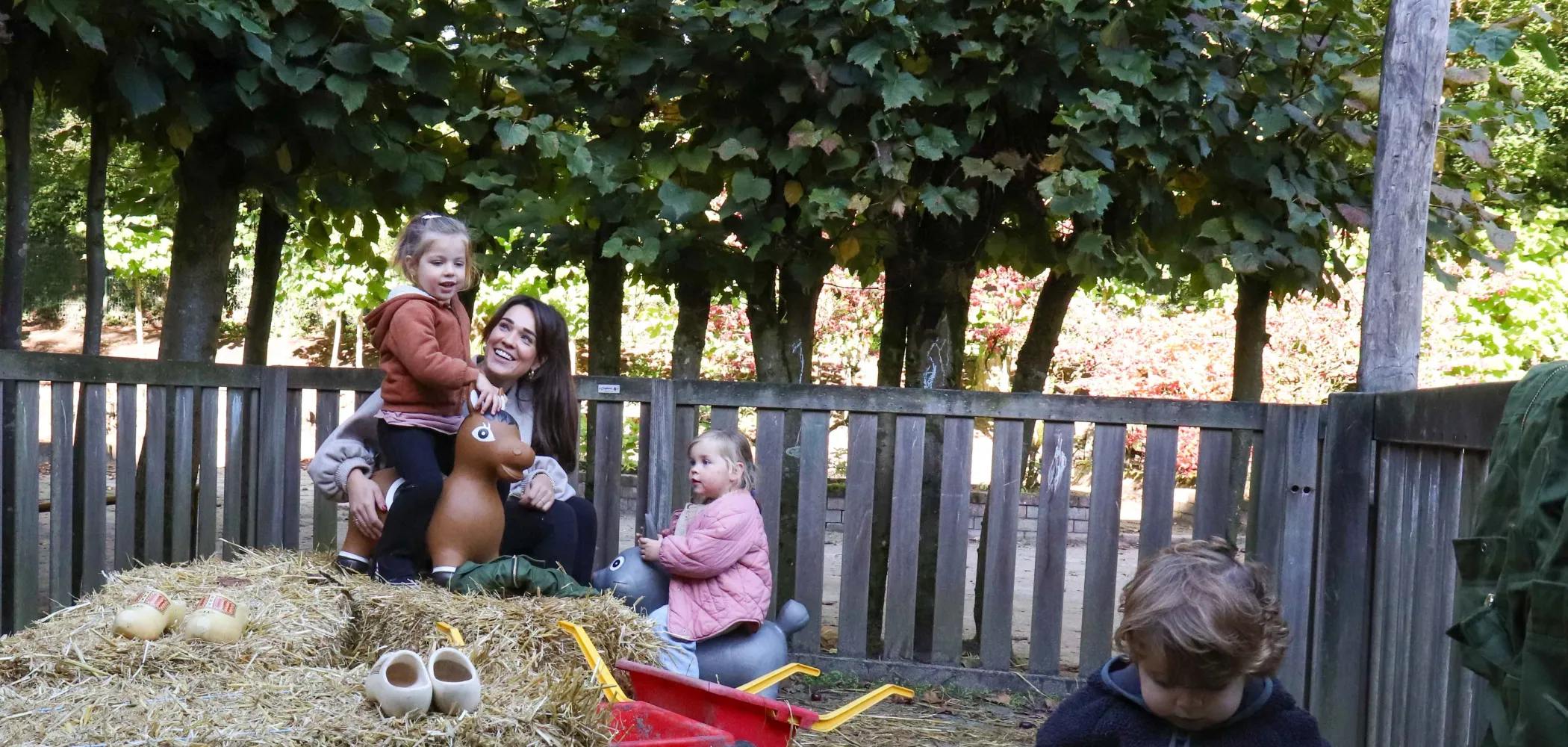 pedagogisch medewerker 2 meisjes