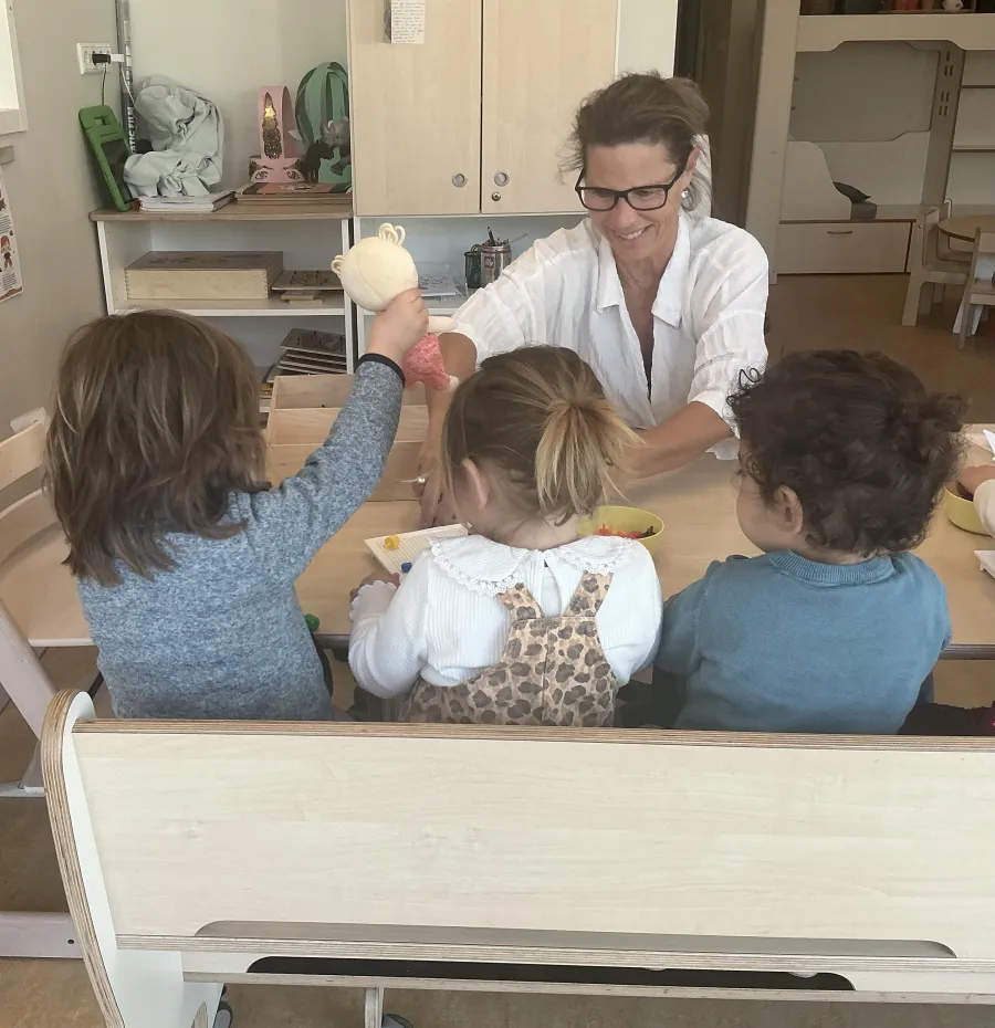 Iris met kinderen